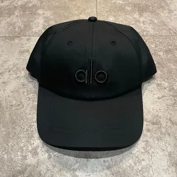 alo yoga 캡 블랙