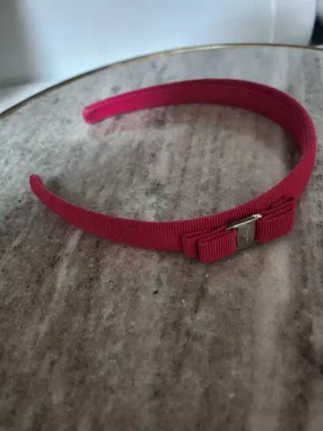 페라가모 핑크 머리띠