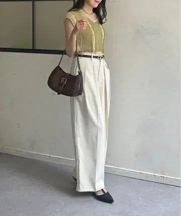 더본 2턱 슬랙스