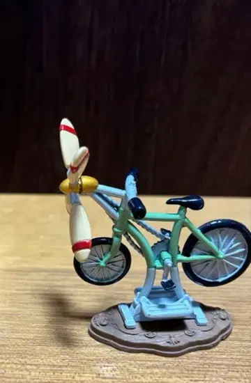 지브리 파크 마녀의 계곡 한정판 마녀 배달부 키키 잠자리 자전거 피규어