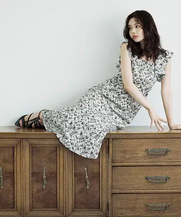 프로포션 바디 드레싱 미니 꽃무늬 레이디 원피스