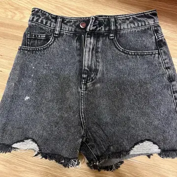 Cheri me 블랙 데님 숏팬츠