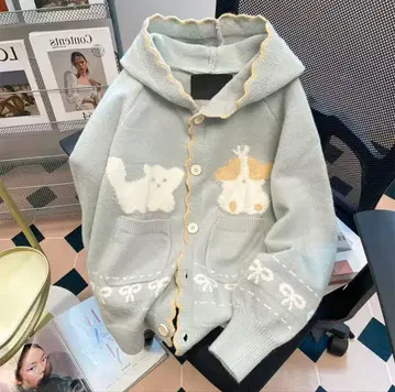 강아지 모티브가 귀여운 후드 부착 니트 가디건