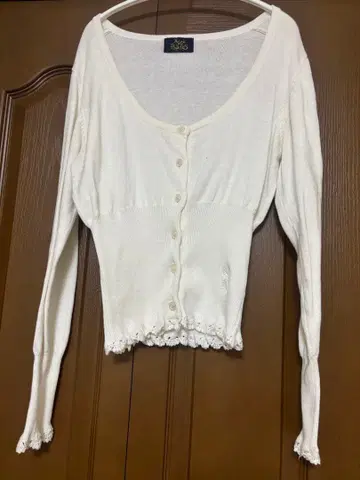 A&P 니트 가디건 화이트