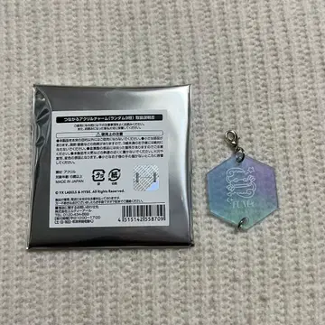 &TEAM 카페 아크릴 참 FUMA