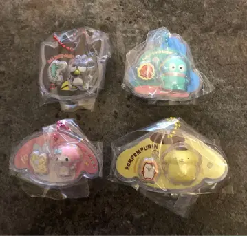 산리오 패키지 참 4개