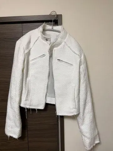 한국 브랜드 화이트 노카라 자켓