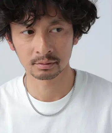 베이플로우 목걸이