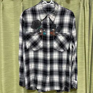 체크 무늬 비즈 자수 긴팔 셔츠