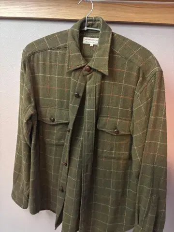 올리브 그린 체크 무늬 플란넬 셔츠