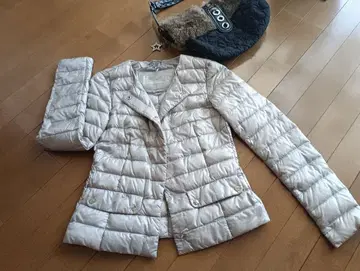 HERNO 라이트 다운 노카라 38 사이즈 새상품급