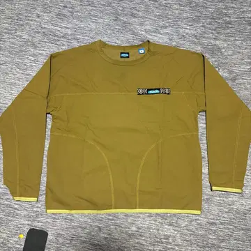 KAVU 올리브색 긴팔 티셔츠