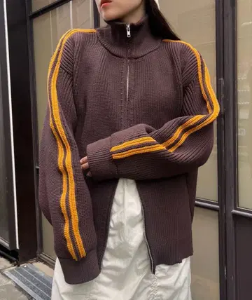 스폰디쉬 라인 니트 트랙 자켓