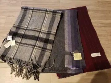 미사용 calvin klein 머플러 2개, 코모사 1개입니다.