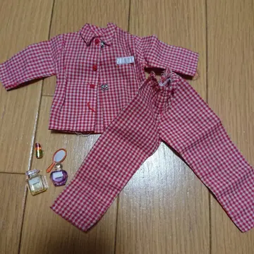 JENNY 제니 빨간색 체크 무늬 파자마 세트 의류 잡화