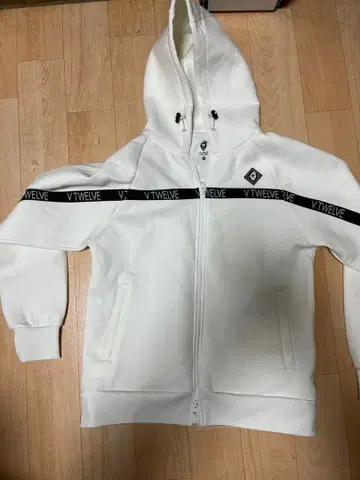 V TWELVE 후드 부착 자켓 화이트 셋업