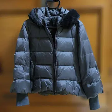 새상품급 블랙 후드 부착 다운 자켓 L