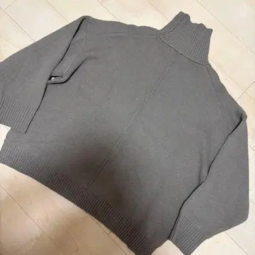 터틀넥 니트 브라운