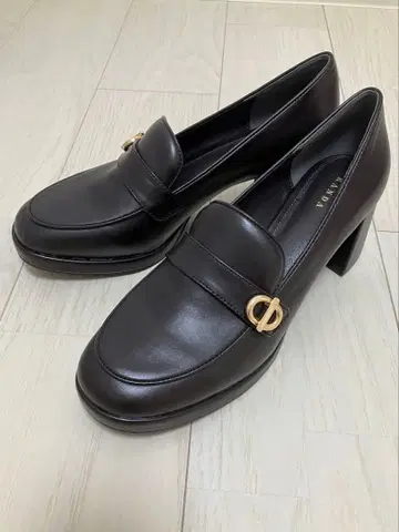 RANDA 골드 버클 스톰 로퍼 D.BROWN