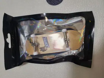 스피츠 NOW 스케이트보드 키링