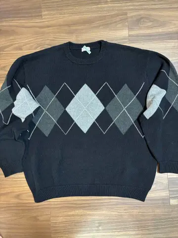 유나이티드 애로우즈 아가일 무늬 벌룬 크루넥 니트