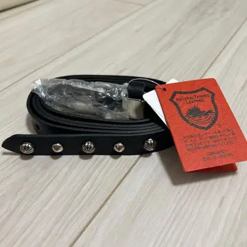 스터드 장식 블랙 가죽 내로우 벨트