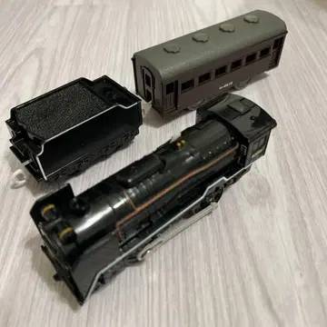 프라레일 증기기관차와 화차 여객차 세트