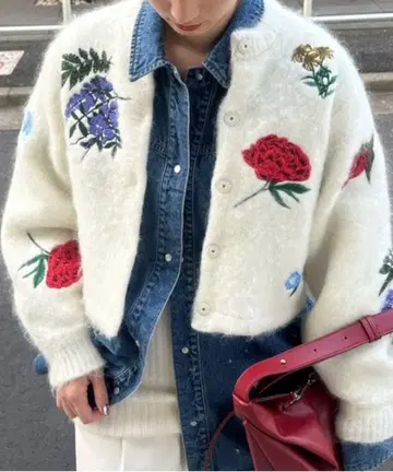 Ameri VINTAGE 꽃무늬 자수 니트