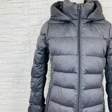 유니클로 다운 코트 후드 부착 롱 기장 M 방한 [ 2850-4 ]