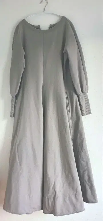 카오스 헤비 웨이트 플레어 원피스