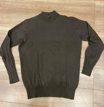 정장 셀렉트 RBC 다크 브라운 터틀넥 니트 모크