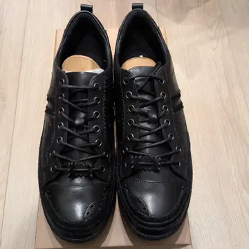 블랙 가죽 스니커즈 레이스업