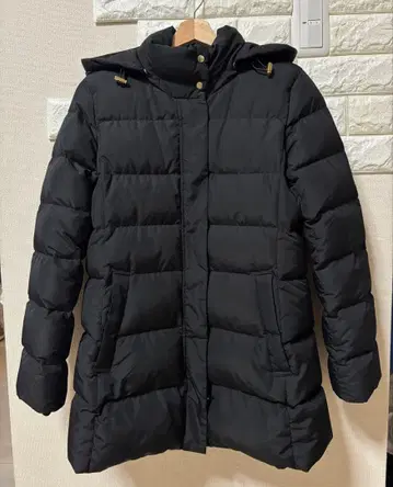 새상품급 글로벌 워크 우츠쿠 실루엣 다운 블랙 L 사이즈