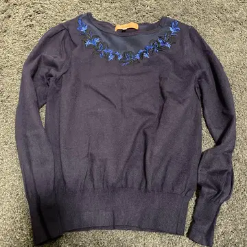 거의 미사용품 Sunauna 보타니컬 모티브 자수 레이온 니트