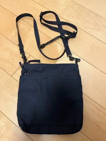 Graphpaper 그라프 페이퍼 사코슈 S