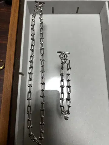 U 체인 팔찌 & 목걸이