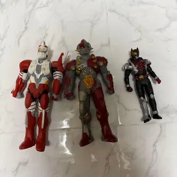 울트라맨 피규어 3체 세트