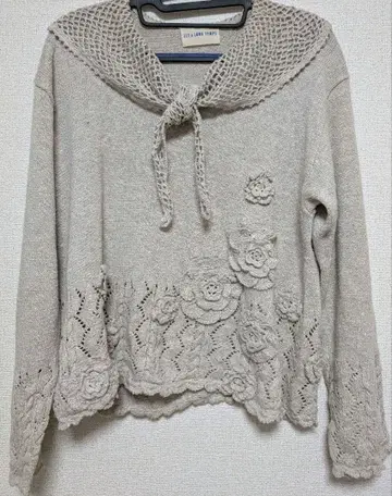 ILY a LONG TEMPS 이리야 롱땅 꽃무늬 스웨터