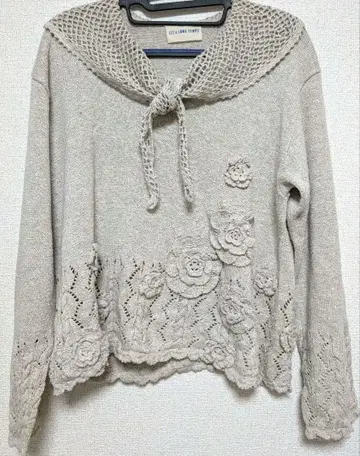 ILY a LONG TEMPS 이리야 롱땅 꽃무늬 스웨터