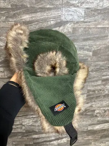 올리브 그린 플라이트 캡 퍼 포함