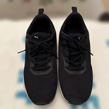 푸마 블랙 러닝화