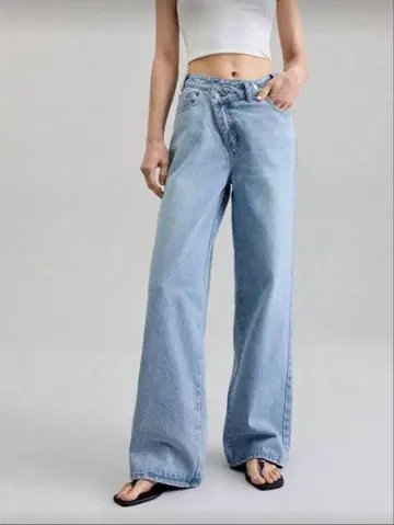 라이트 블루 와이드 레그 데님 팬츠