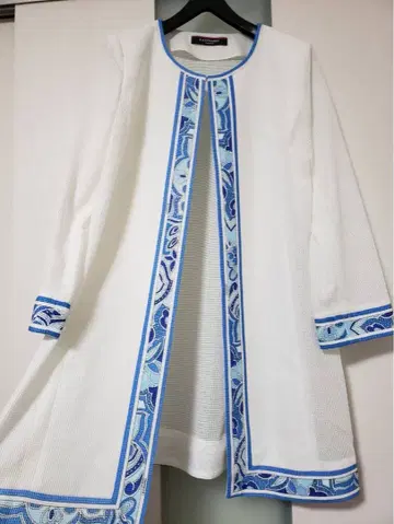 컨디션 최상 레오나르 극경량 자켓 가디건 42