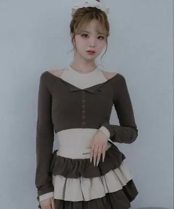 미사용 새상품 Darich 다리치 오프숄더 레이어드 리브 상의