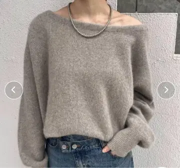 SHENERY 퍼울 오프숄더 니트 모카