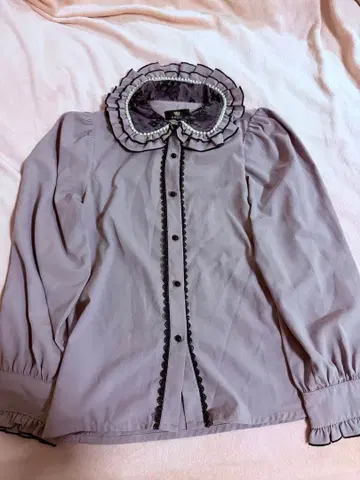 ROJITA 프릴 블라우스