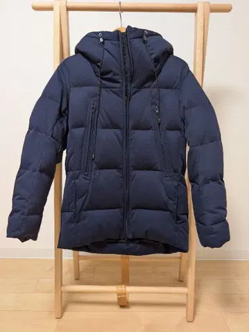 다운 자켓 후드 부착 네이비