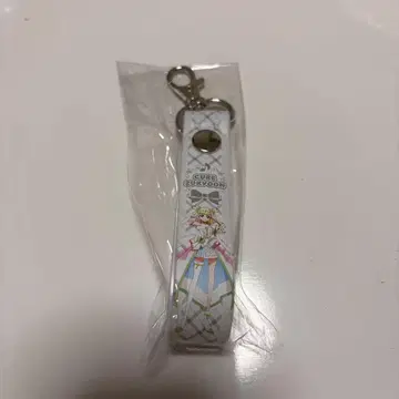 드리스트 플러스 입장 혜택 타월 홀더 큐어즈 큔