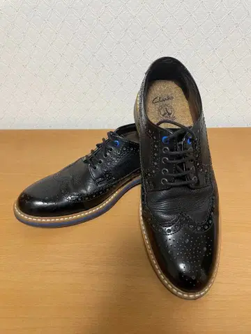 Clarks 블랙 윙 팁