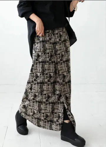 안티카 추상 패턴 롱 스커트 슬릿 포함